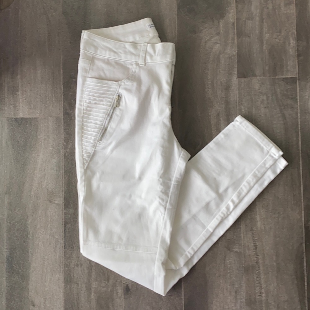 Women’s Zara Basic Denim with zippers